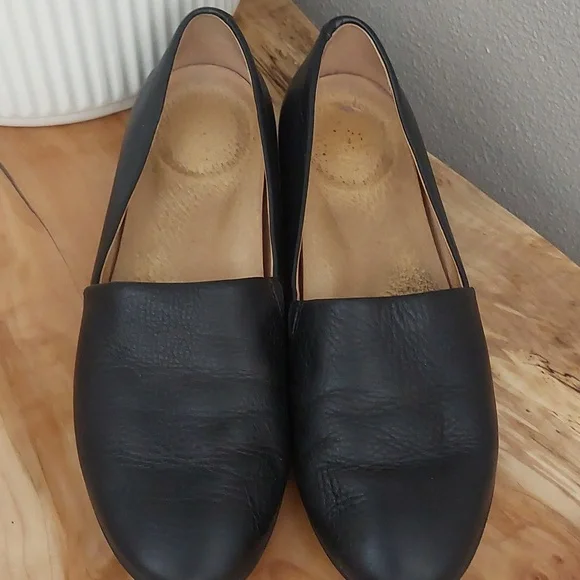 Dansko Black Leather Loafers Comfortable Flats - Picture 2 of 6